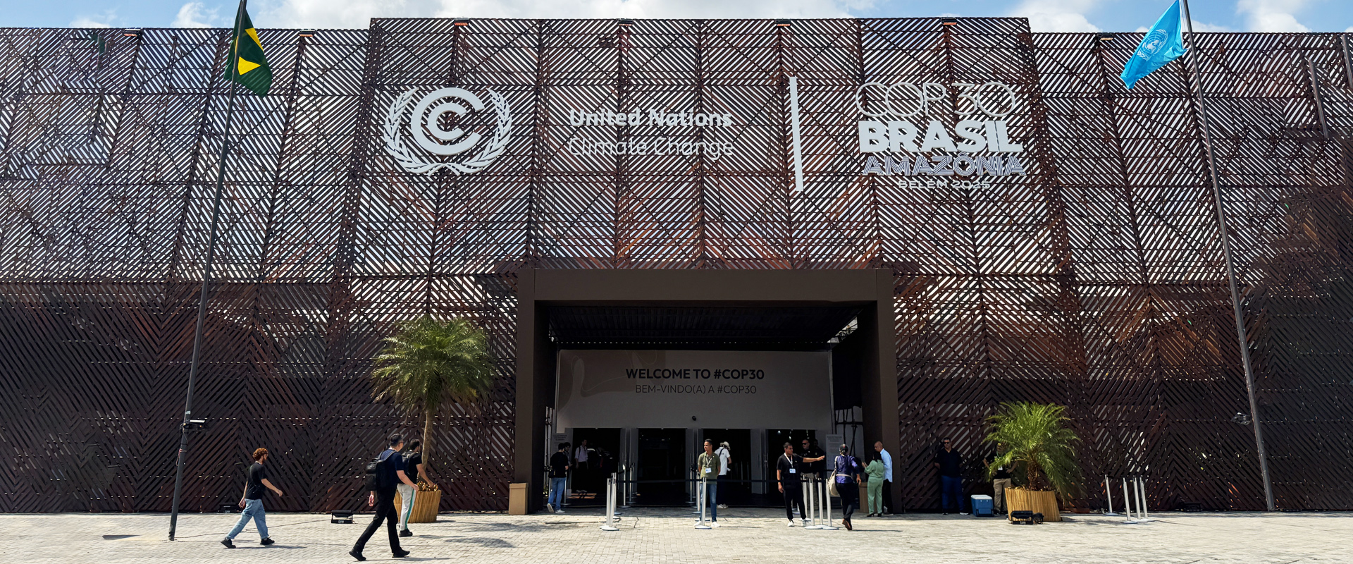 Delta at COP30 : <br>Coral & Green Building with AI for Green​