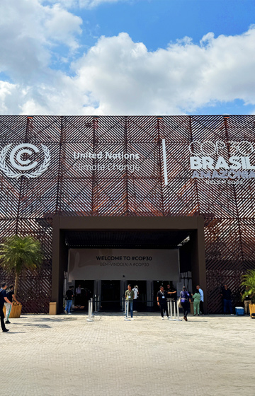Delta at COP30 : <br>Coral & Green Building with AI for Green​